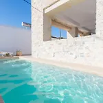דירה Triotissa Local Living Residences *