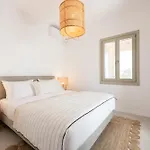 דירה Triotissa Local Living Residences