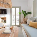 דירה Triotissa Local Living Residences