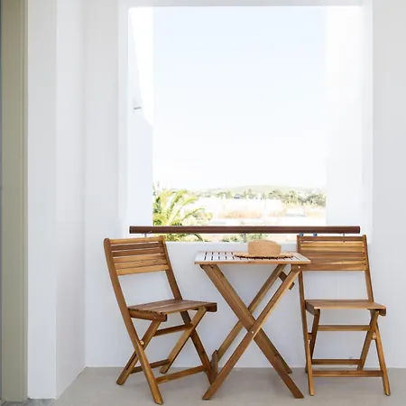 Triotissa Local Living Residences * دريوس