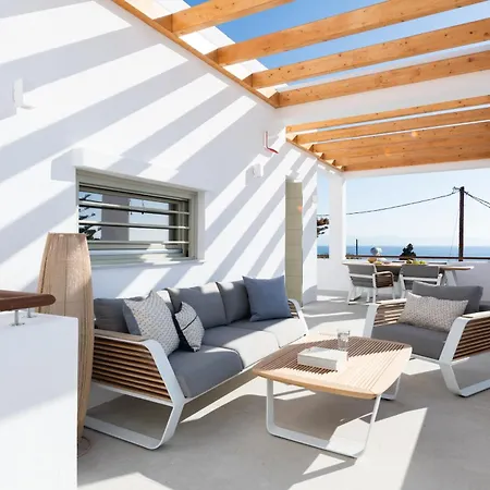 شقة Triotissa Local Living Residences