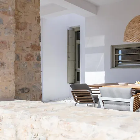 Triotissa Local Living Residences * Drios