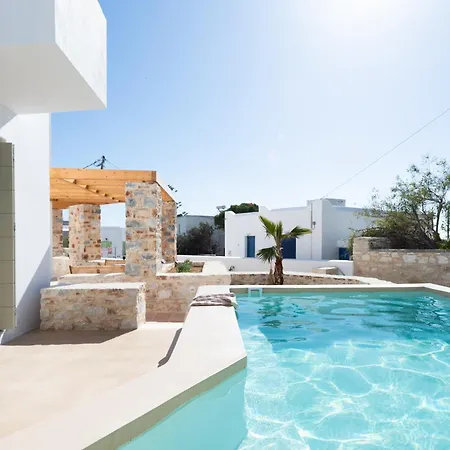 Triotissa Local Living Residences دريوس