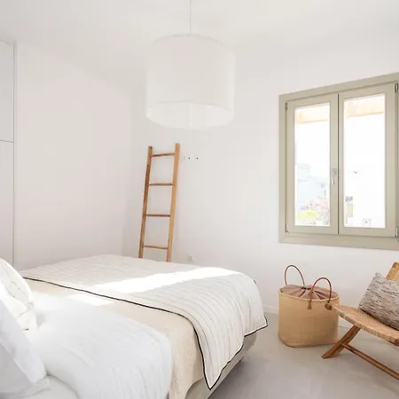 Triotissa Local Living Residences دريوس